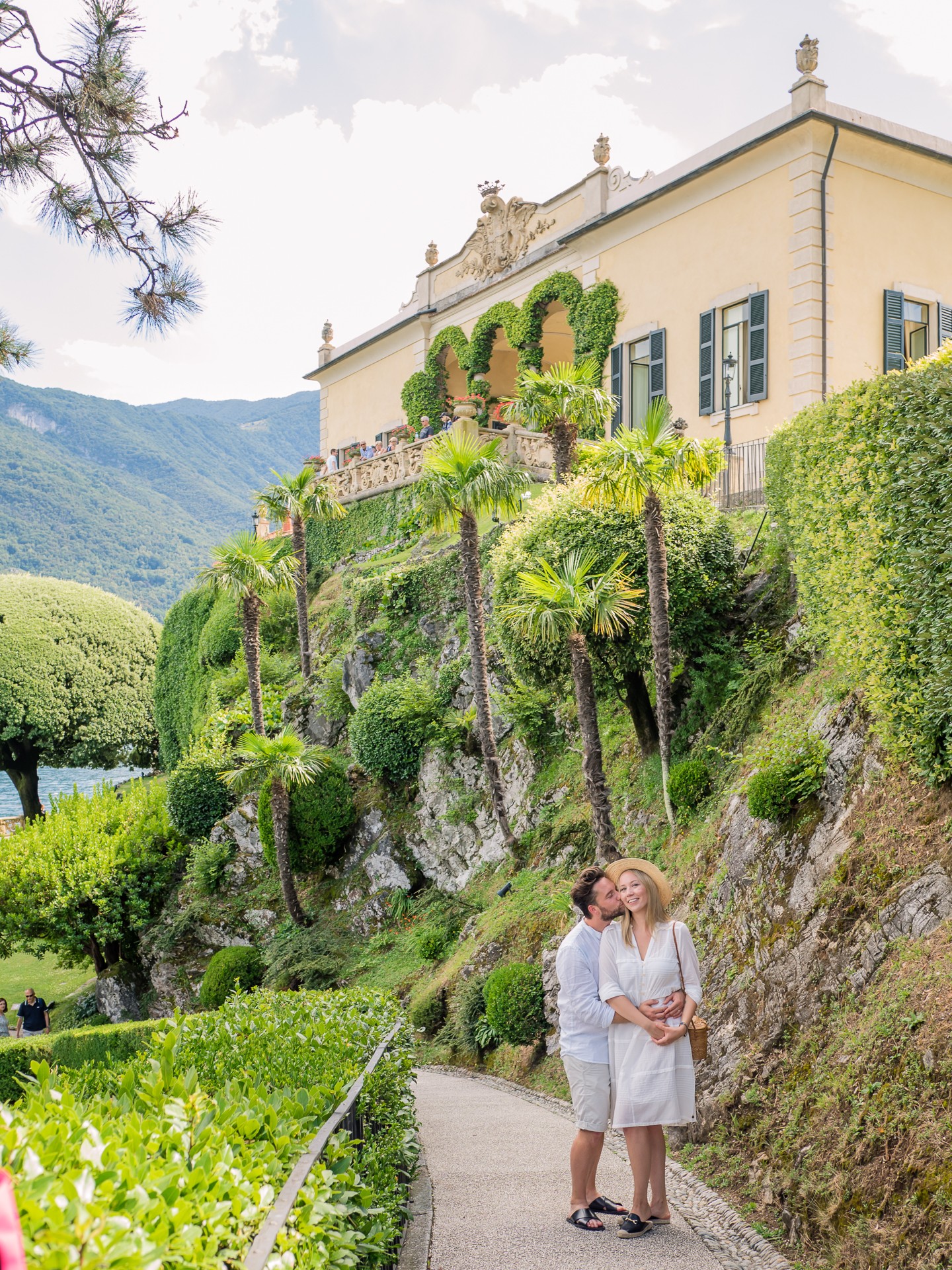 Romantic couple photo shoot in Como Italy Villa Balbianello